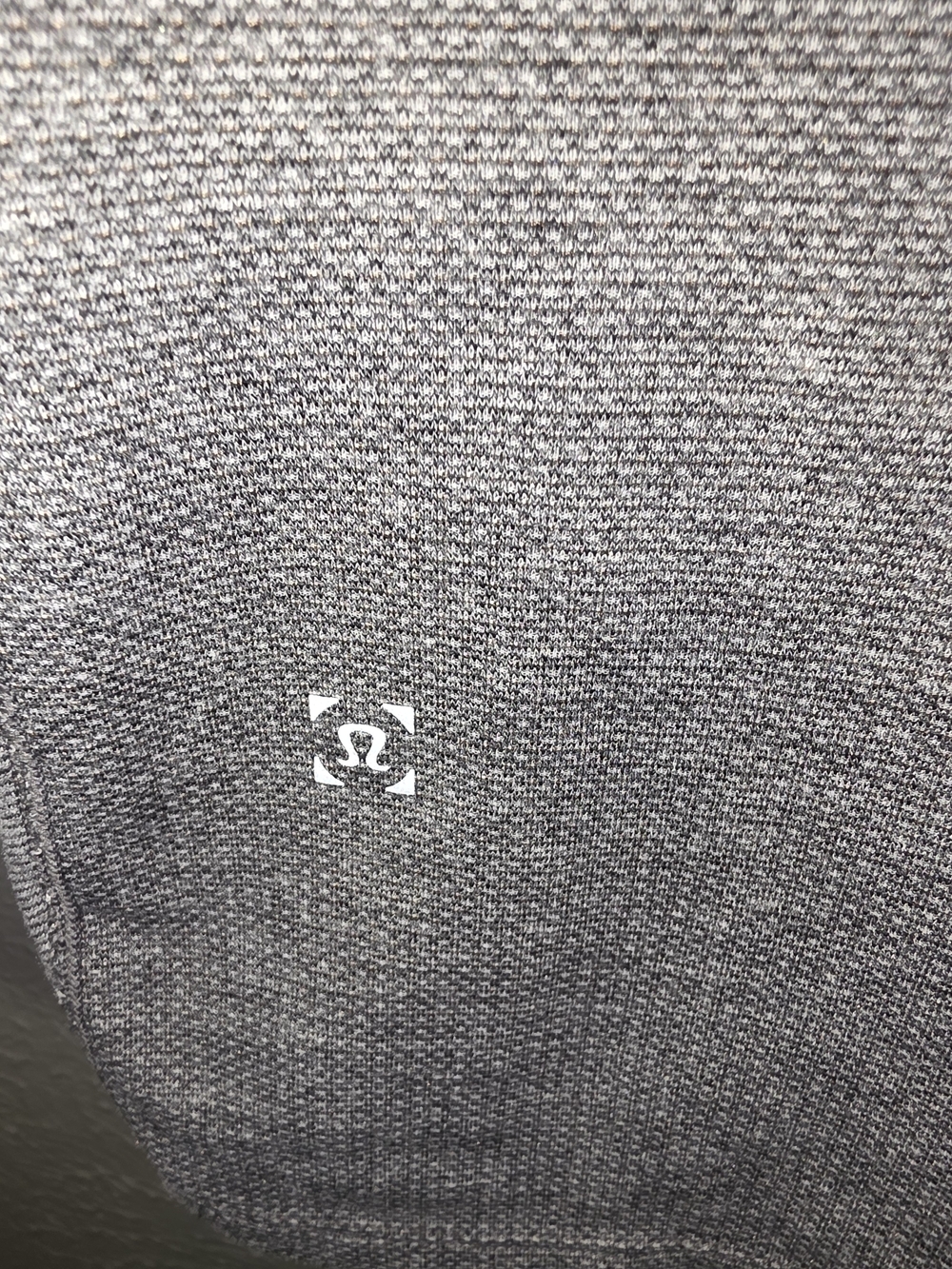 Lululemon Men's Metal Vent Tech Long Sleeve Shirt - Slate Gray - Size M - Picture 2 of 3